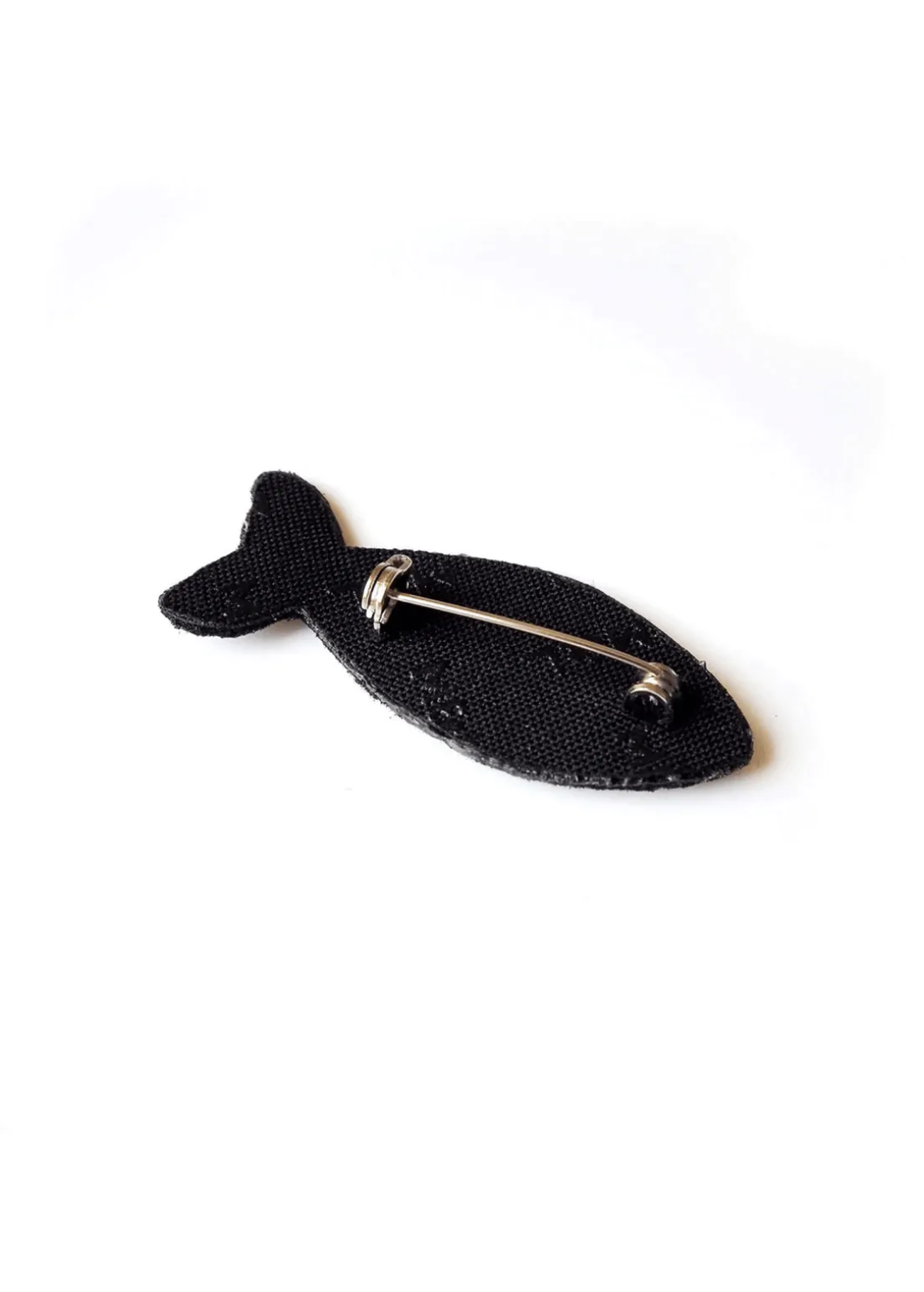 Broche brodée Arête